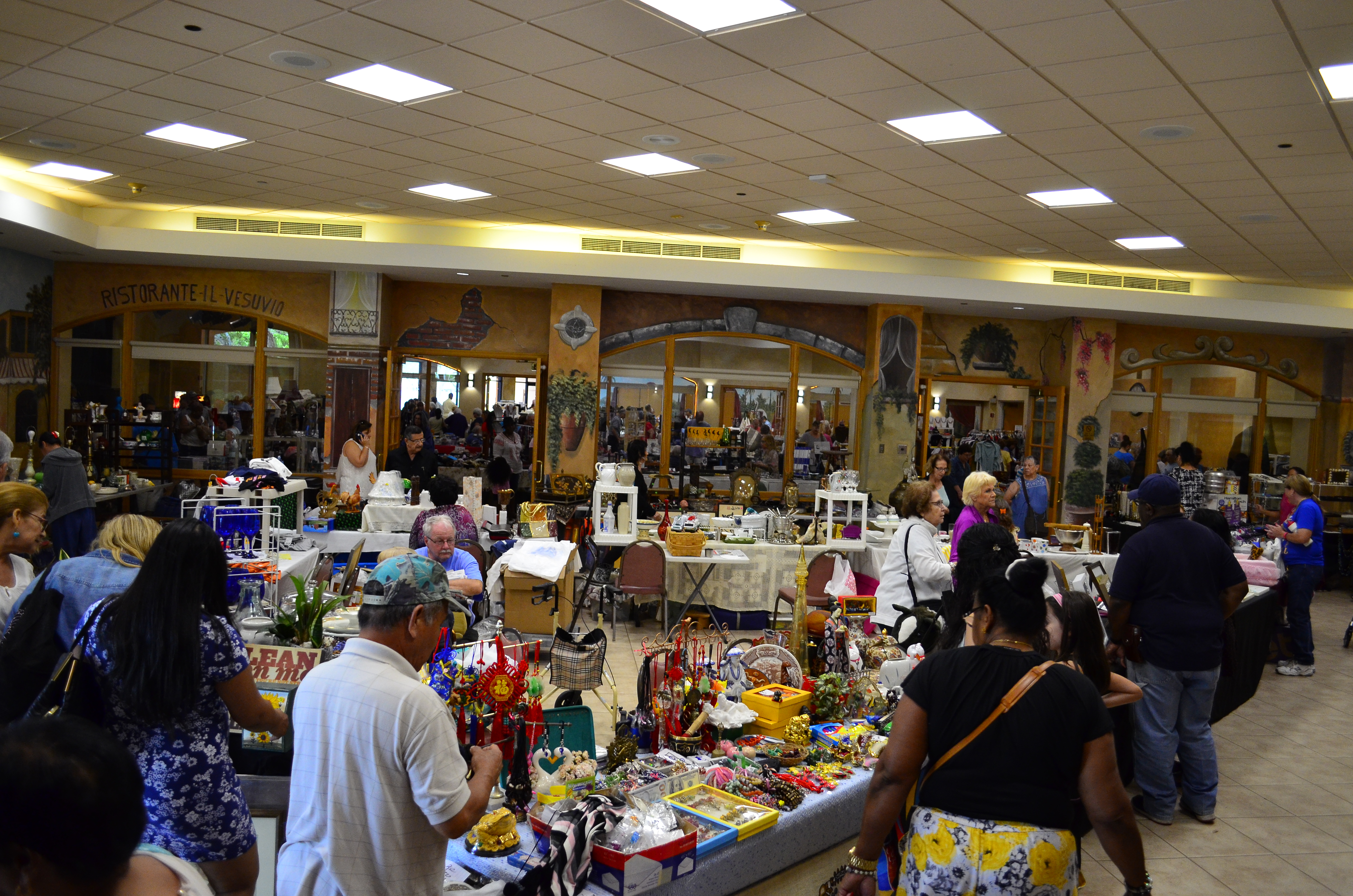 May Flea Mkt 2017 (18)